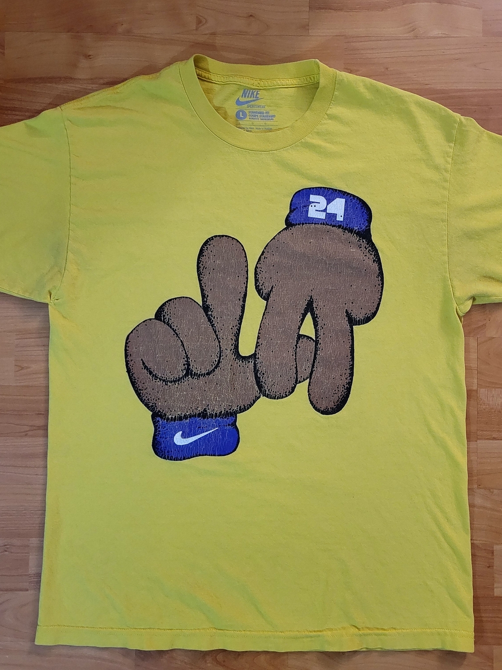 Nike Kobe Bryant Puppet Hands Yellow T-Shirt LA 24, Mens Large
